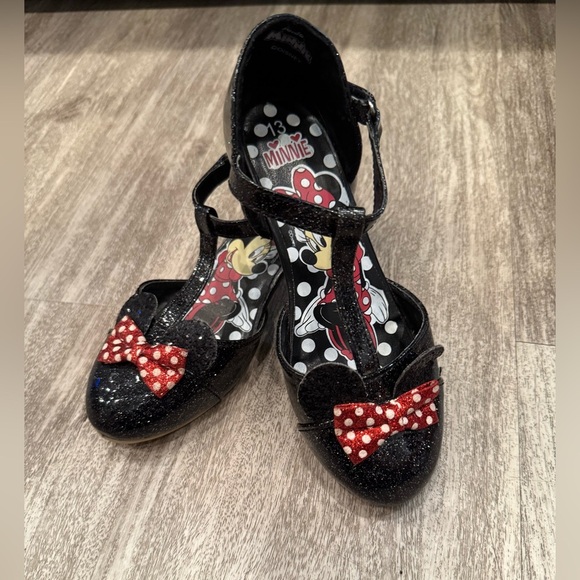 Minnie Mouse Black Glitter dress shoes with Red Polka Dot Bow/girls size 13 - Picture 1 of 12